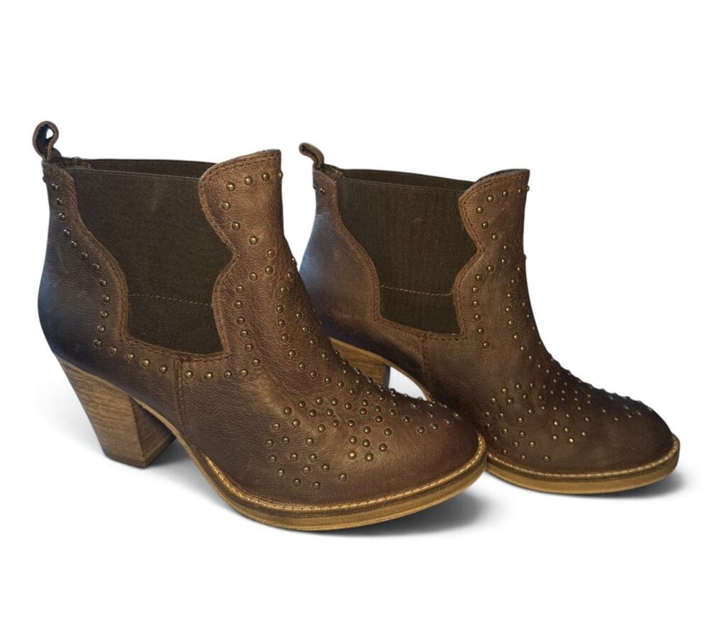 Steve Madden Boots Brown Leather Studded Block Heel Ankle Western Boho 9M